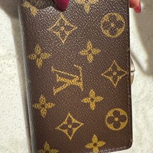 Louis Vuitton Monogram Wallet Authentic with snap
